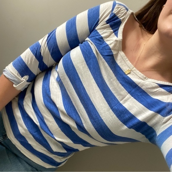American Eagle Blue Striped‎ Top - Picture 1 of 5